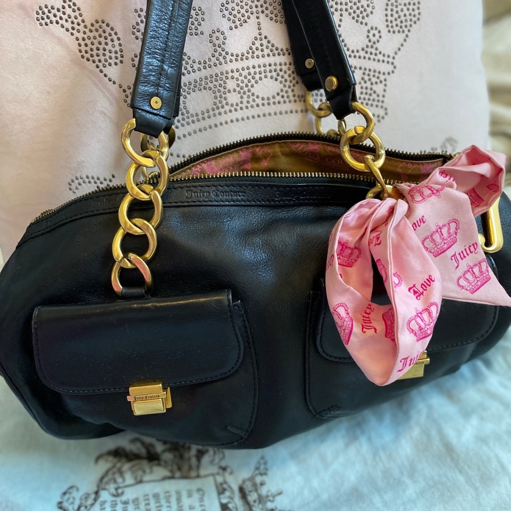 Juicy Couture Barrel Black Leather Purse! 😍🖤